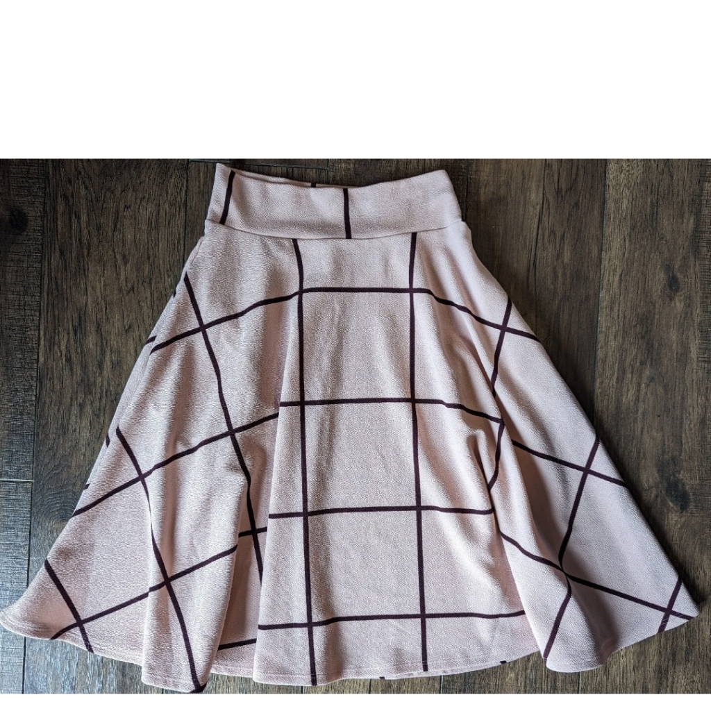 Nwot Agnes & Dora Midi Skirt Stretch Womens Size Med Salmon W/ Burgundy Striping